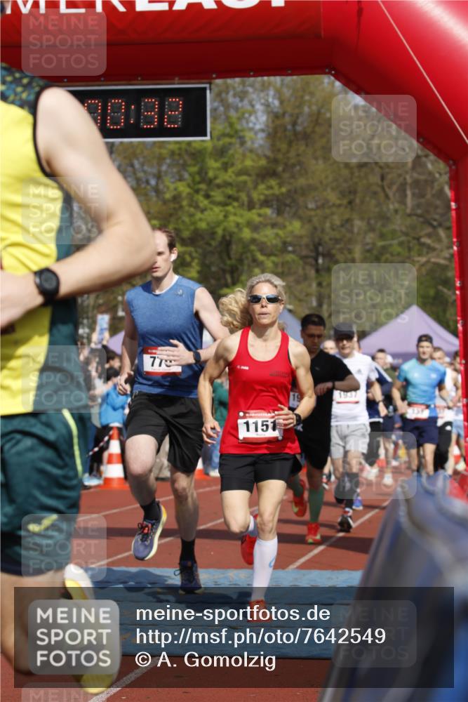 13.04.2025 - Hammer Lauf A. Gomolzig http://msf.ph/oto/7642549 13.04.2025 11:00:31 Ziel 13, 16, 17, 133, 227, 233, 312, 334, 340, 452, 481, 485, 492, 493, 559, 614, 633, 643, 770, 1028, 1044, 1151, 1257, 1835, 1837, 1923, 1926, 1937, 1948, 1958, 1965 meine-sportfotos.de