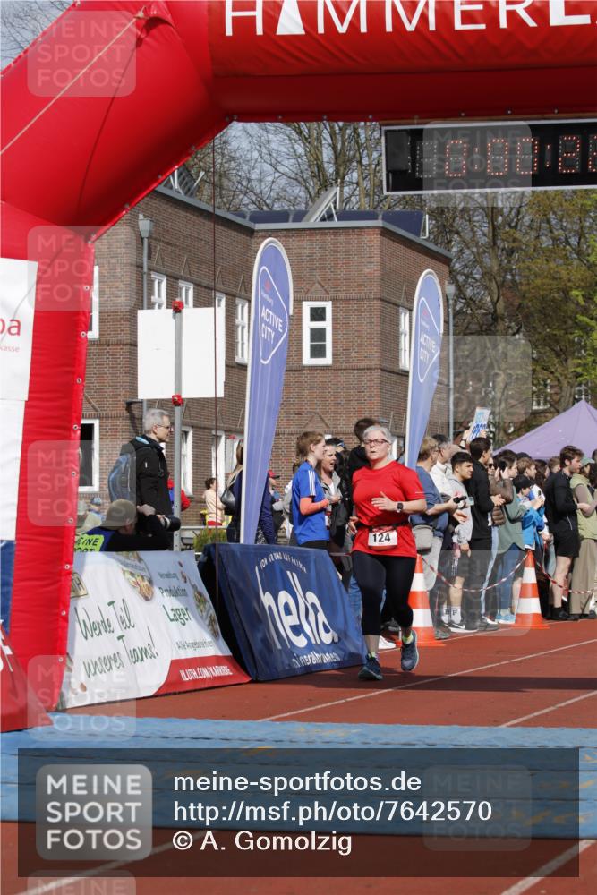 13.04.2025 - Hammer Lauf A. Gomolzig http://msf.ph/oto/7642570 13.04.2025 11:00:22 Ziel 11, 124, 334, 614, 1926, 1948 meine-sportfotos.de