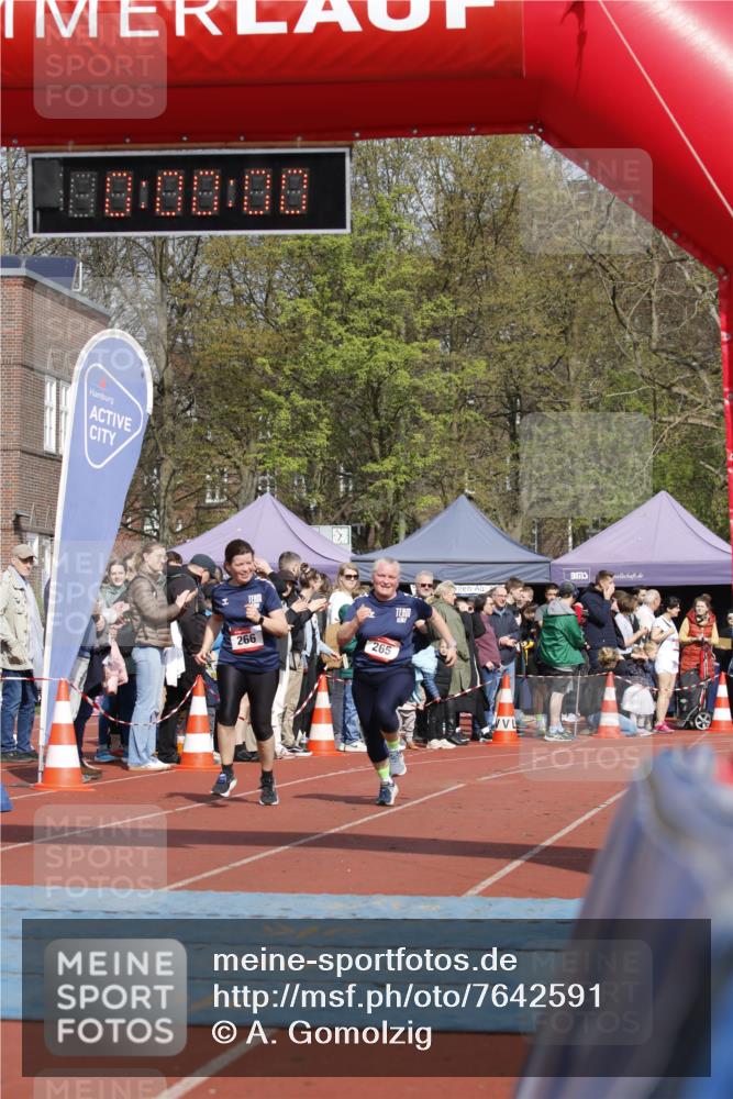 13.04.2025 - Hammer Lauf A. Gomolzig http://msf.ph/oto/7642591 13.04.2025 10:59:42 Ziel 265, 266 meine-sportfotos.de