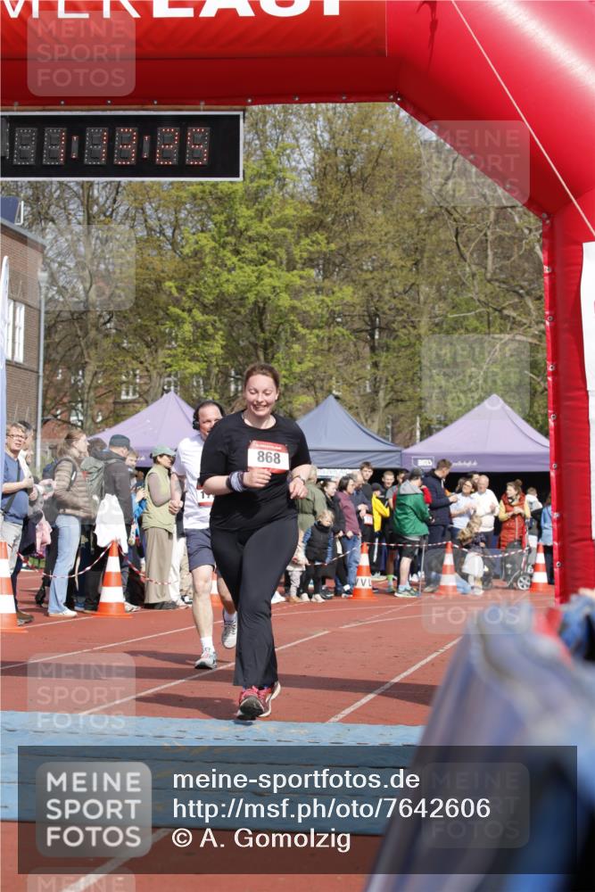 13.04.2025 - Hammer Lauf A. Gomolzig http://msf.ph/oto/7642606 13.04.2025 10:59:25 Ziel 868, 1767 meine-sportfotos.de