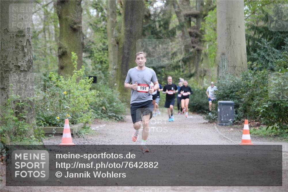 13.04.2025 - Hammer Lauf Jannik Wohlers http://msf.ph/oto/7642882 13.04.2025 11:58:40 Laufen 191 meine-sportfotos.de