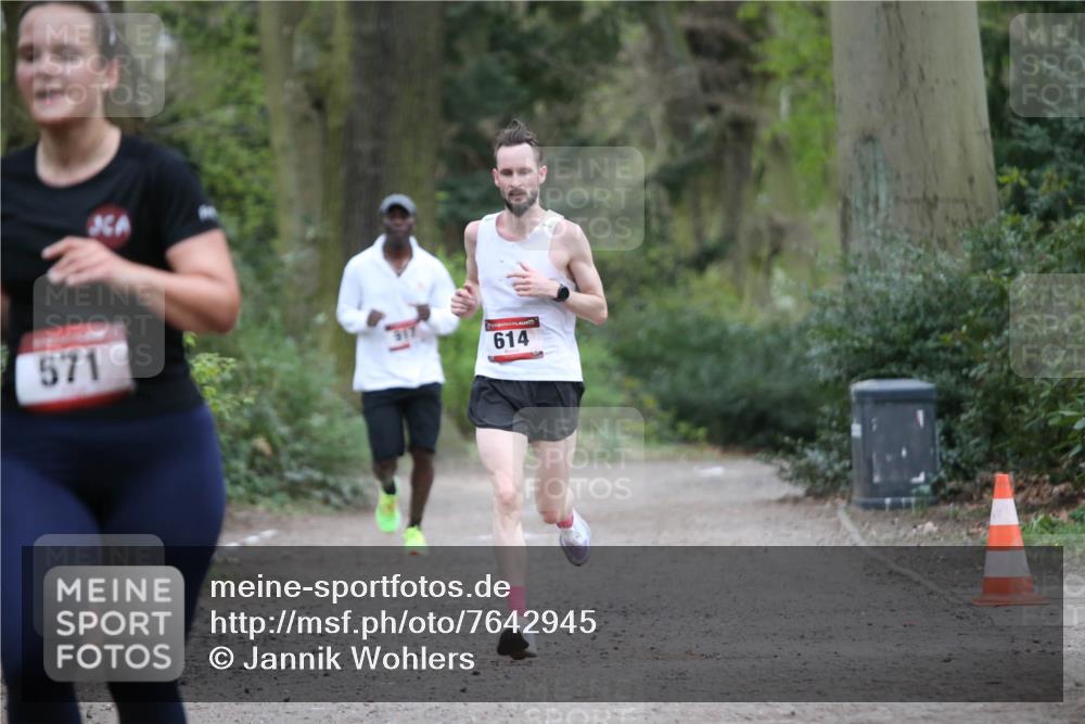 13.04.2025 - Hammer Lauf Jannik Wohlers http://msf.ph/oto/7642945 13.04.2025 11:58:21 Laufen 571, 614 meine-sportfotos.de