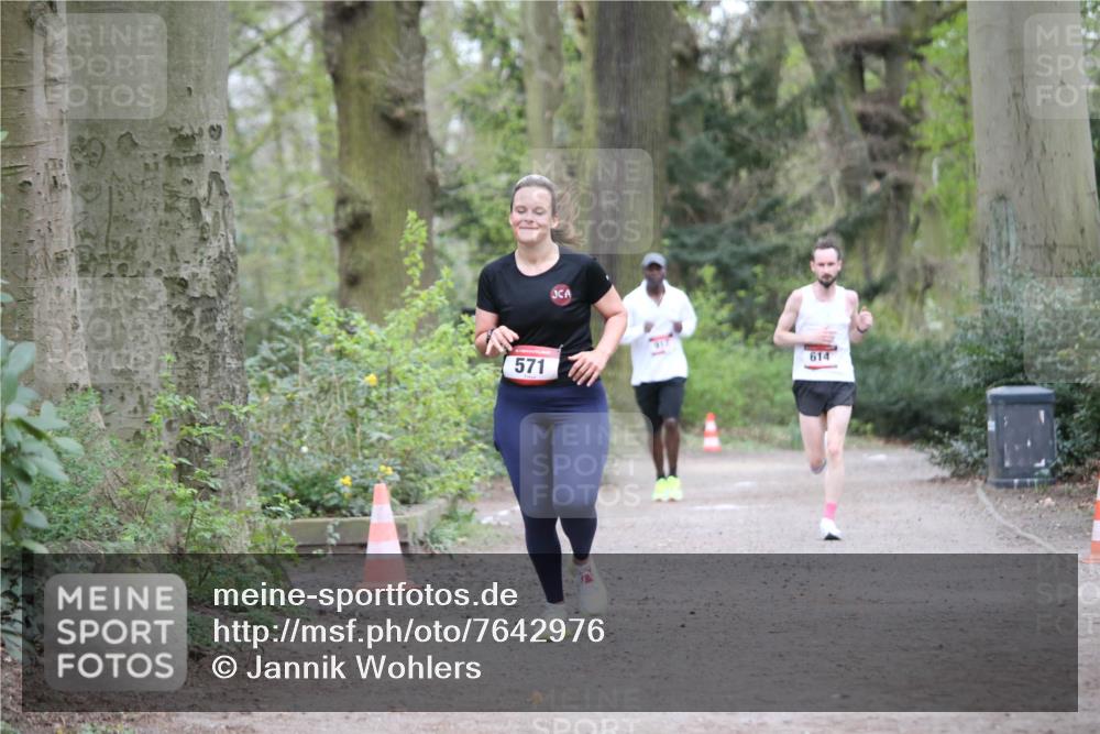 13.04.2025 - Hammer Lauf Jannik Wohlers http://msf.ph/oto/7642976 13.04.2025 11:58:19 Laufen 571, 614 meine-sportfotos.de