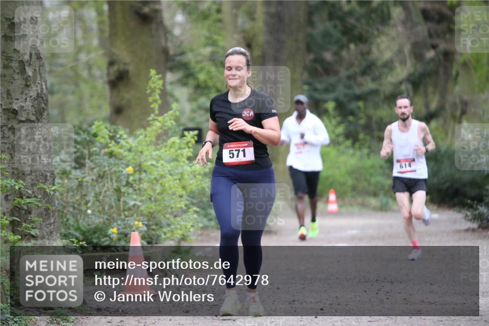 13.04.2025 - Hammer Lauf Jannik Wohlers http://msf.ph/oto/7642978 13.04.2025 11:58:19 Laufen 571, 614 meine-sportfotos.de