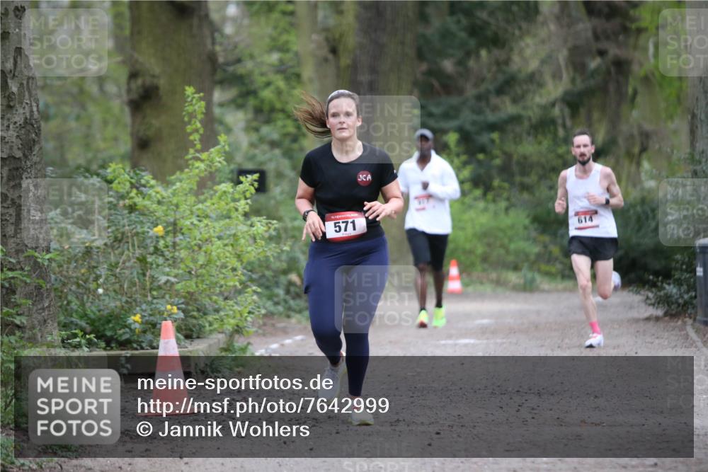 13.04.2025 - Hammer Lauf Jannik Wohlers http://msf.ph/oto/7642999 13.04.2025 11:58:18 Laufen 571, 614 meine-sportfotos.de