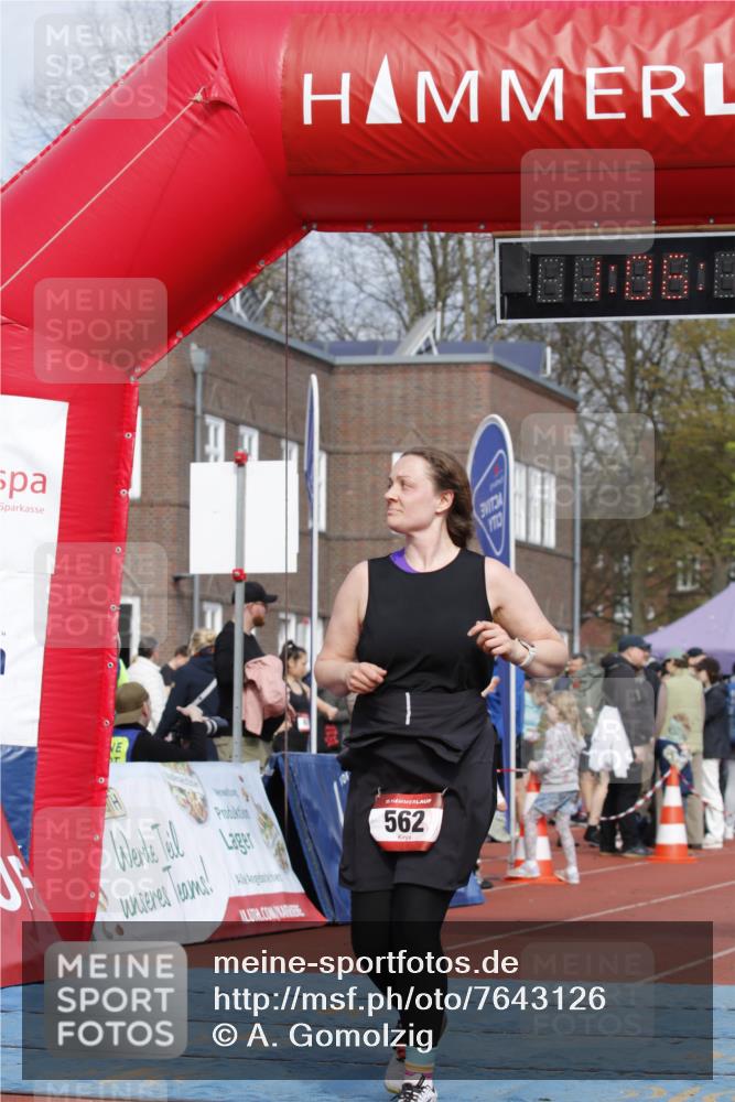 13.04.2025 - Hammer Lauf A. Gomolzig http://msf.ph/oto/7643126 13.04.2025 10:52:10 Ziel 562, 666, 922 meine-sportfotos.de