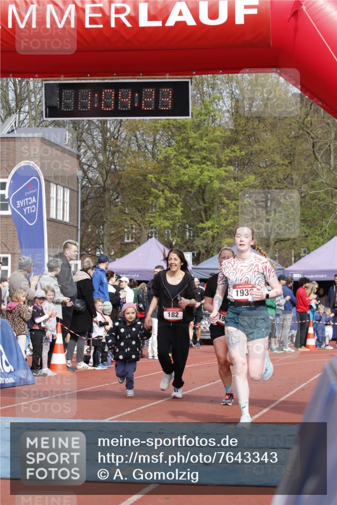 13.04.2025 - Hammer Lauf A. Gomolzig http://msf.ph/oto/7643343 13.04.2025 10:50:23 Ziel 182, 183, 1933, 1936 meine-sportfotos.de