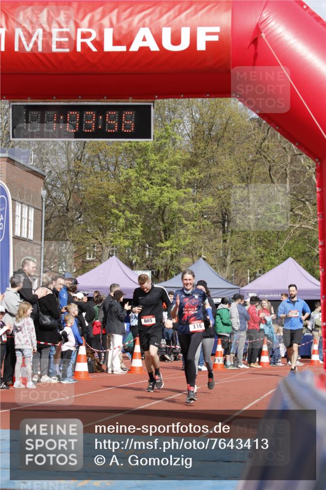 13.04.2025 - Hammer Lauf A. Gomolzig http://msf.ph/oto/7643413 13.04.2025 10:49:56 Ziel 116, 664, 665 meine-sportfotos.de