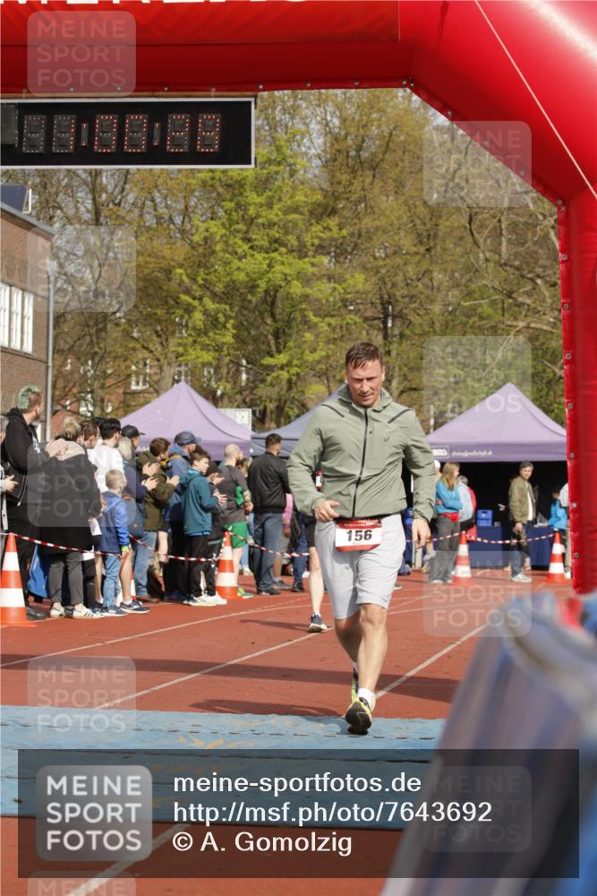 13.04.2025 - Hammer Lauf A. Gomolzig http://msf.ph/oto/7643692 13.04.2025 10:46:27 Ziel 156, 853, 1827 meine-sportfotos.de