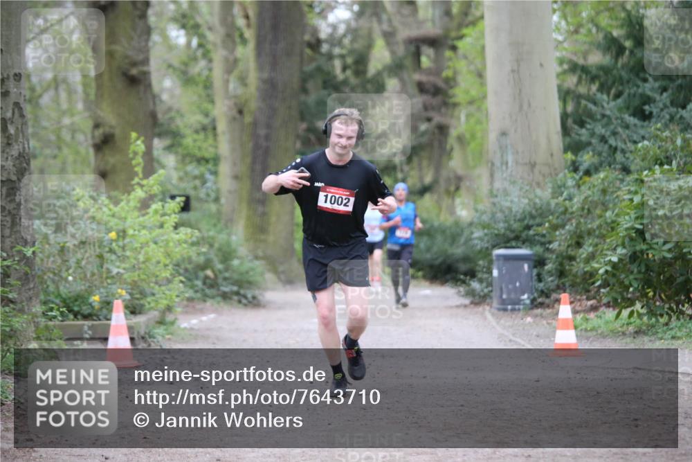 13.04.2025 - Hammer Lauf Jannik Wohlers http://msf.ph/oto/7643710 13.04.2025 11:55:32 Laufen 1002 meine-sportfotos.de