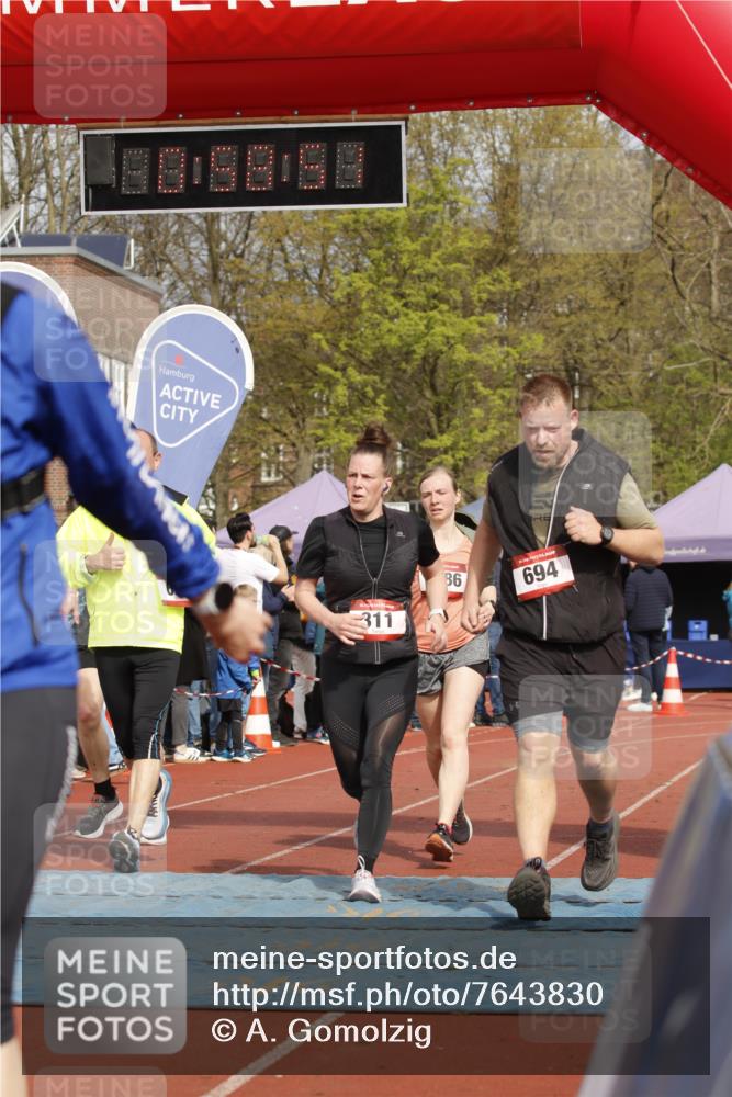 13.04.2025 - Hammer Lauf A. Gomolzig http://msf.ph/oto/7643830 13.04.2025 10:44:50 Ziel 181, 311, 694, 695, 823, 1927, 1928, 1986 meine-sportfotos.de
