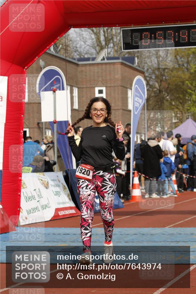 13.04.2025 - Hammer Lauf A. Gomolzig http://msf.ph/oto/7643974 13.04.2025 10:43:47 Ziel 136, 146, 1588, 1920, 1968 meine-sportfotos.de