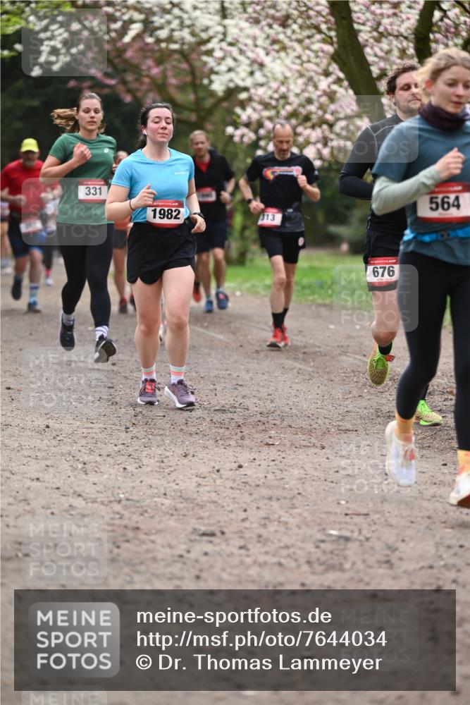 13.04.2025 - Hammer Lauf Dr. Thomas Lammeyer http://msf.ph/oto/7644034 13.04.2025 10:13:31 Laufen 331, 1982, 313, 676, 564 meine-sportfotos.de