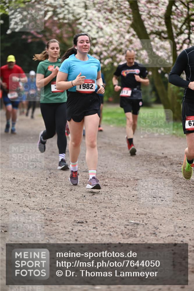 13.04.2025 - Hammer Lauf Dr. Thomas Lammeyer http://msf.ph/oto/7644050 13.04.2025 10:13:31 Laufen 1982, 913, 67 meine-sportfotos.de