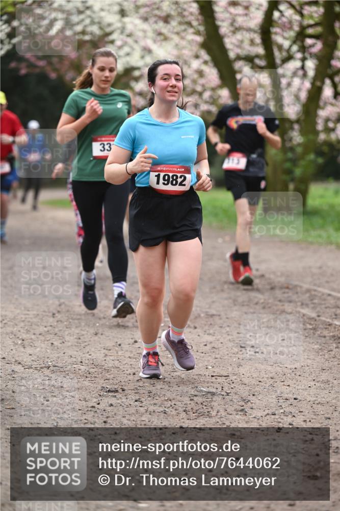 13.04.2025 - Hammer Lauf Dr. Thomas Lammeyer http://msf.ph/oto/7644062 13.04.2025 10:13:32 Laufen 33, 15, 1982 meine-sportfotos.de