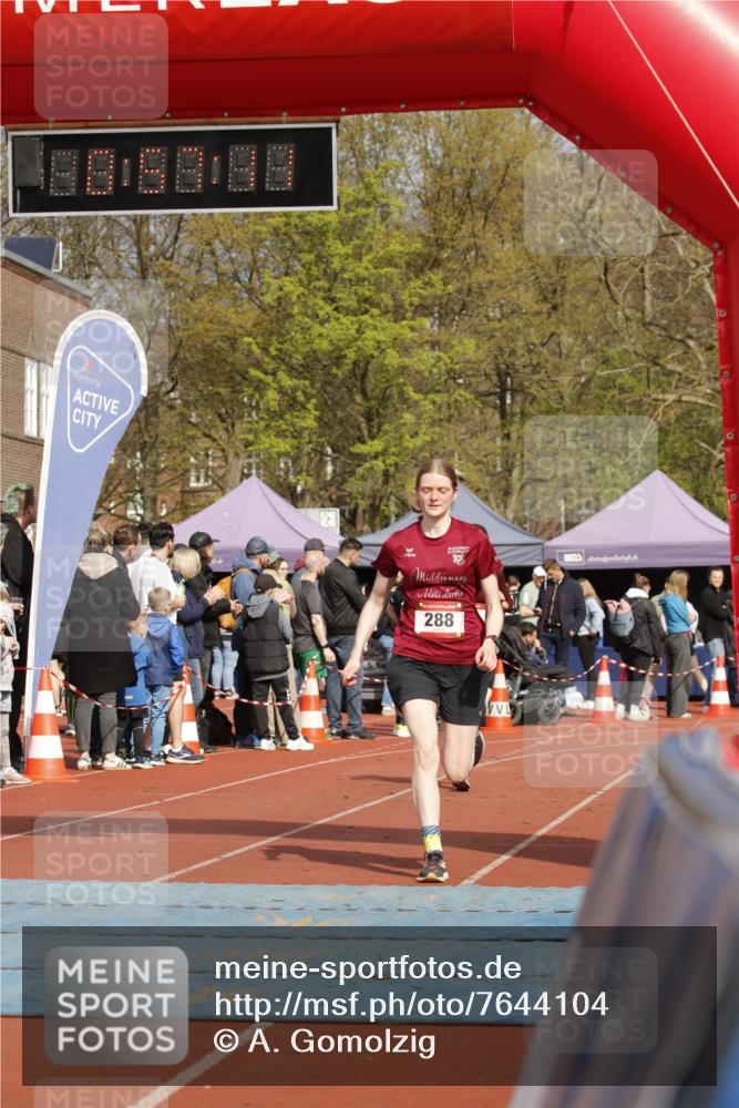 13.04.2025 - Hammer Lauf A. Gomolzig http://msf.ph/oto/7644104 13.04.2025 10:43:10 Ziel 288, 338, 564, 675 meine-sportfotos.de