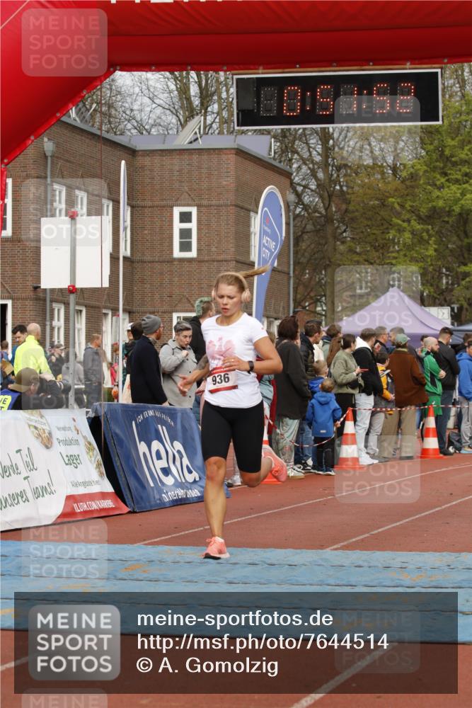 13.04.2025 - Hammer Lauf A. Gomolzig http://msf.ph/oto/7644514 13.04.2025 10:37:51 Ziel 249, 936 meine-sportfotos.de