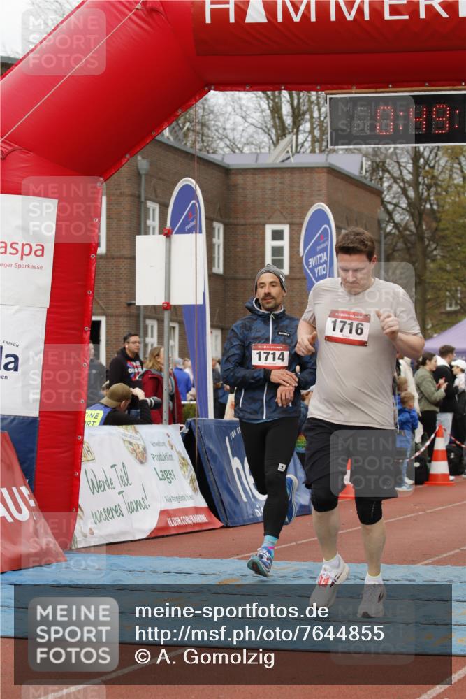 13.04.2025 - Hammer Lauf A. Gomolzig http://msf.ph/oto/7644855 13.04.2025 10:35:17 Ziel 509, 1714, 1716 meine-sportfotos.de