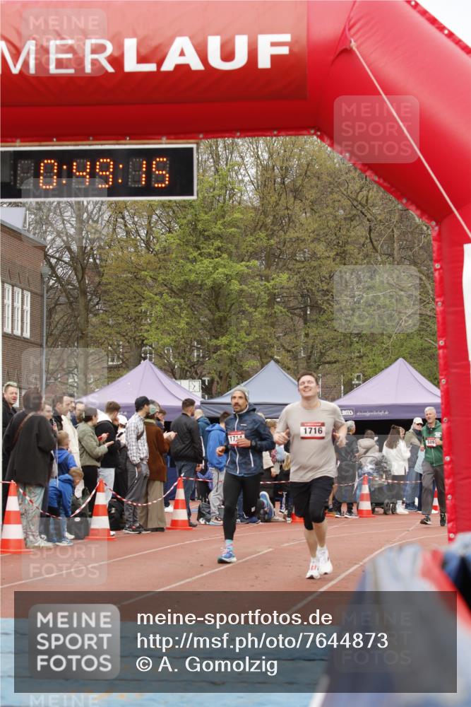 13.04.2025 - Hammer Lauf A. Gomolzig http://msf.ph/oto/7644873 13.04.2025 10:35:14 Ziel 1229, 1714, 1716 meine-sportfotos.de