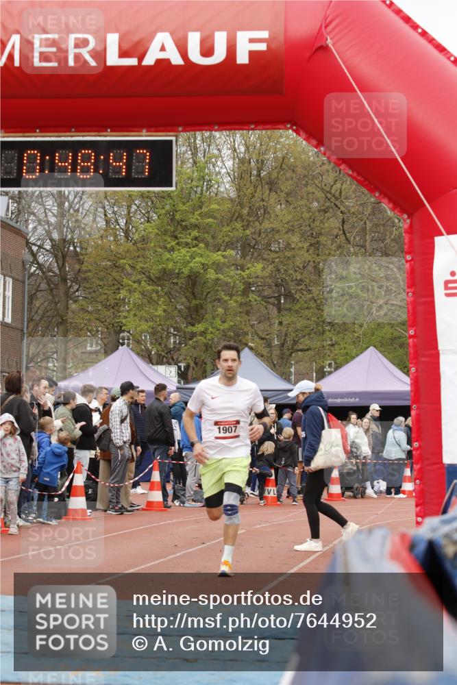 13.04.2025 - Hammer Lauf A. Gomolzig http://msf.ph/oto/7644952 13.04.2025 10:34:47 Ziel 1907 meine-sportfotos.de