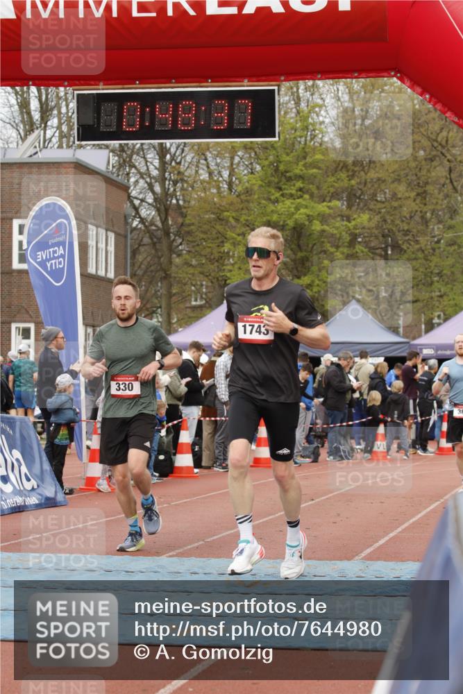 13.04.2025 - Hammer Lauf A. Gomolzig http://msf.ph/oto/7644980 13.04.2025 10:34:37 Ziel 330, 383, 1743, 1801 meine-sportfotos.de