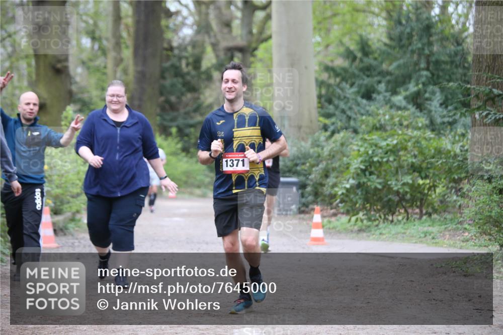 13.04.2025 - Hammer Lauf Jannik Wohlers http://msf.ph/oto/7645000 13.04.2025 11:48:50 Laufen 1371 meine-sportfotos.de