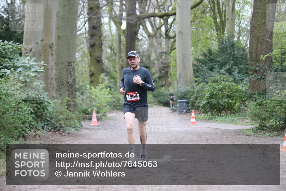 13.04.2025 - Hammer Lauf Jannik Wohlers http://msf.ph/oto/7645063 13.04.2025 11:48:36 Laufen 1954 meine-sportfotos.de