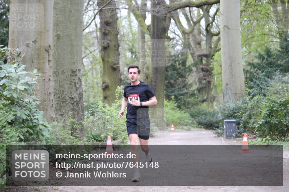 13.04.2025 - Hammer Lauf Jannik Wohlers http://msf.ph/oto/7645148 13.04.2025 11:47:51 Laufen 1044 meine-sportfotos.de