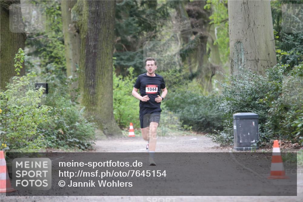 13.04.2025 - Hammer Lauf Jannik Wohlers http://msf.ph/oto/7645154 13.04.2025 11:47:47 Laufen 1044 meine-sportfotos.de