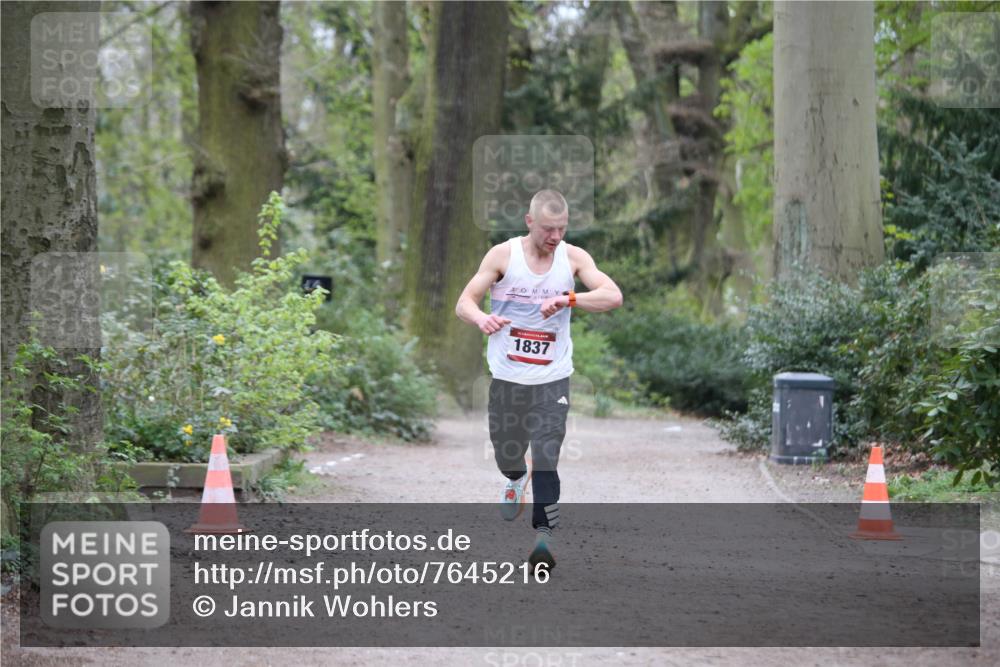 13.04.2025 - Hammer Lauf Jannik Wohlers http://msf.ph/oto/7645216 13.04.2025 11:47:21 Laufen 1837 meine-sportfotos.de