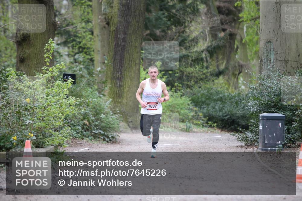 13.04.2025 - Hammer Lauf Jannik Wohlers http://msf.ph/oto/7645226 13.04.2025 11:47:18 Laufen 1837 meine-sportfotos.de