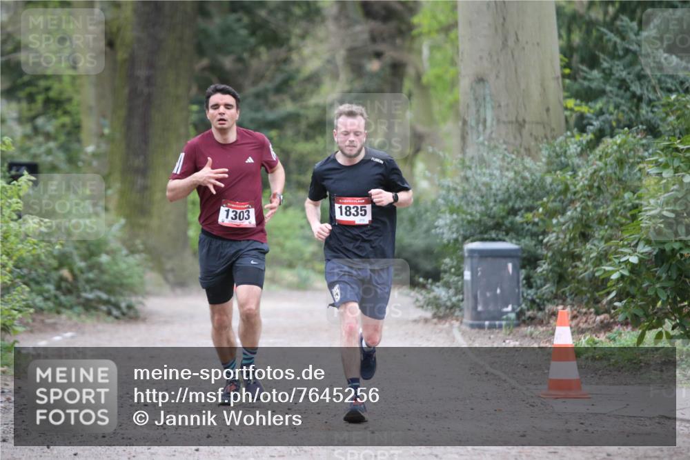 13.04.2025 - Hammer Lauf Jannik Wohlers http://msf.ph/oto/7645256 13.04.2025 11:46:57 Laufen 1303, 1835, 215 meine-sportfotos.de