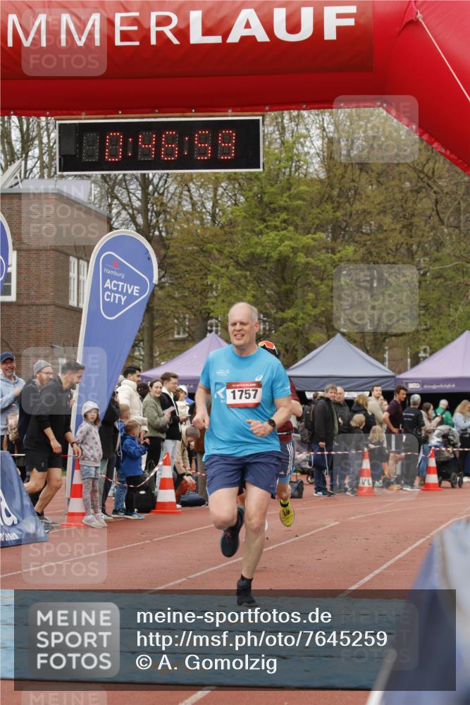 13.04.2025 - Hammer Lauf A. Gomolzig http://msf.ph/oto/7645259 13.04.2025 10:32:59 Ziel 189, 982, 1757, 1976 meine-sportfotos.de