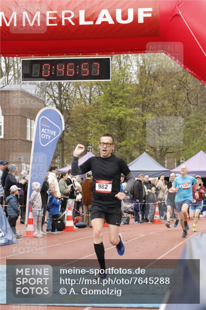 13.04.2025 - Hammer Lauf A. Gomolzig http://msf.ph/oto/7645288 13.04.2025 10:32:57 Ziel 189, 766, 982, 1757, 1976 meine-sportfotos.de