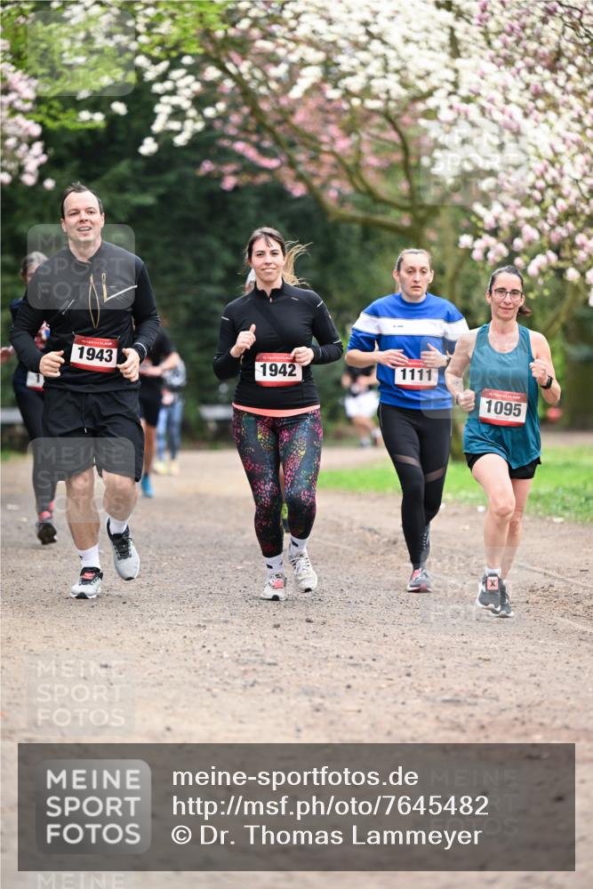 13.04.2025 - Hammer Lauf Dr. Thomas Lammeyer http://msf.ph/oto/7645482 13.04.2025 10:15:12 Laufen 1943, 15, 1942, 1111, 1095 meine-sportfotos.de