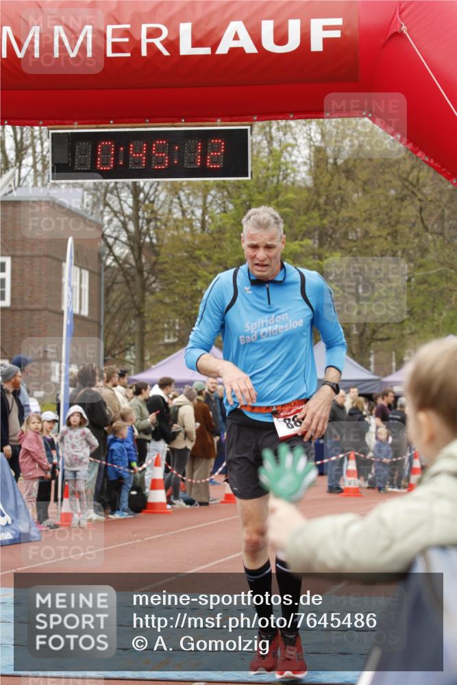 13.04.2025 - Hammer Lauf A. Gomolzig http://msf.ph/oto/7645486 13.04.2025 10:31:12 Ziel 889, 1119 meine-sportfotos.de