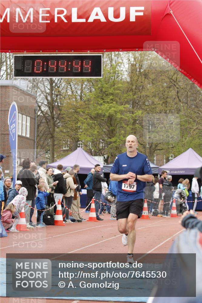 13.04.2025 - Hammer Lauf A. Gomolzig http://msf.ph/oto/7645530 13.04.2025 10:30:43 Ziel 1077, 1797 meine-sportfotos.de