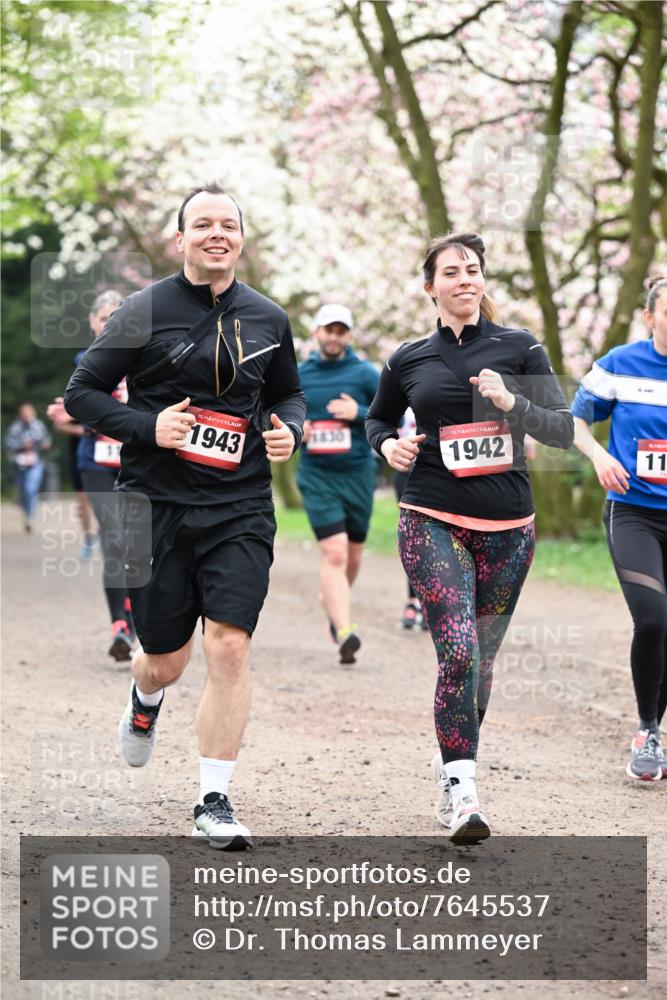 13.04.2025 - Hammer Lauf Dr. Thomas Lammeyer http://msf.ph/oto/7645537 13.04.2025 10:15:16 Laufen 15, 1943, 21830, 15, 1942, 11 meine-sportfotos.de