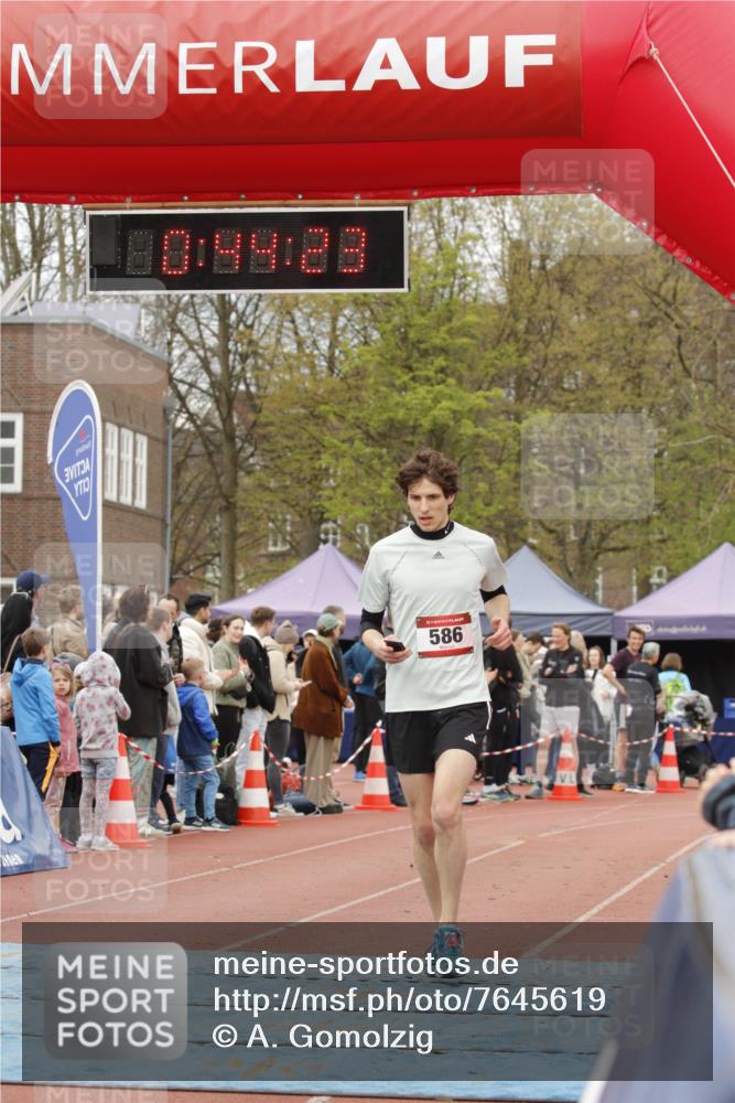 13.04.2025 - Hammer Lauf A. Gomolzig http://msf.ph/oto/7645619 13.04.2025 10:30:23 Ziel 586, 635 meine-sportfotos.de