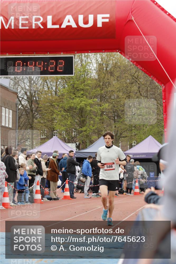 13.04.2025 - Hammer Lauf A. Gomolzig http://msf.ph/oto/7645623 13.04.2025 10:30:22 Ziel 586, 635 meine-sportfotos.de