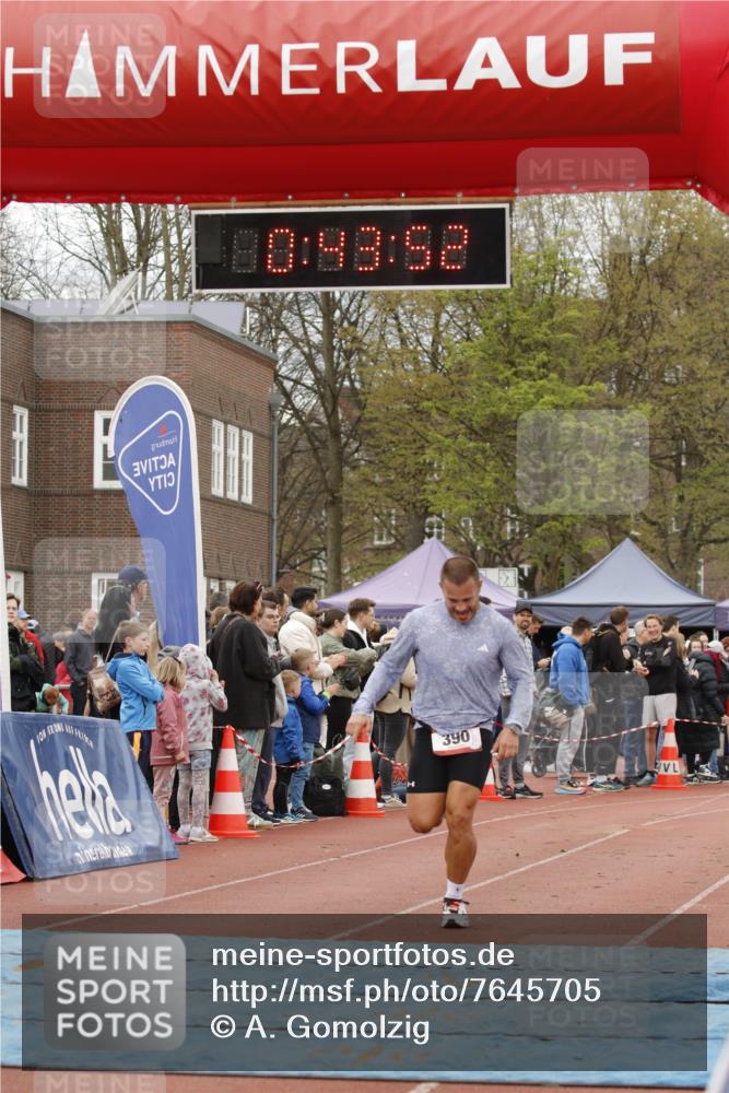 13.04.2025 - Hammer Lauf A. Gomolzig http://msf.ph/oto/7645705 13.04.2025 10:29:52 Ziel 390, 1066 meine-sportfotos.de