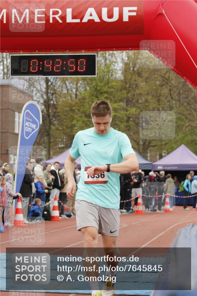 13.04.2025 - Hammer Lauf A. Gomolzig http://msf.ph/oto/7645845 13.04.2025 10:28:49 Ziel 1161, 1336, 1705 meine-sportfotos.de