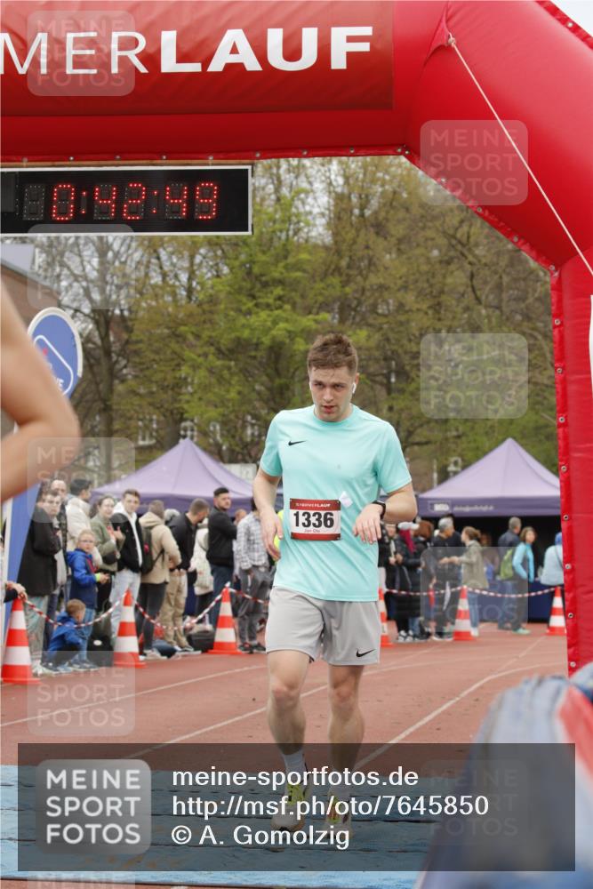 13.04.2025 - Hammer Lauf A. Gomolzig http://msf.ph/oto/7645850 13.04.2025 10:28:48 Ziel 1161, 1336, 1705 meine-sportfotos.de
