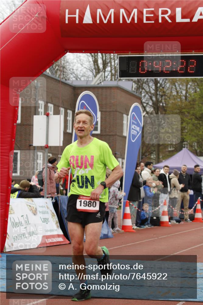 13.04.2025 - Hammer Lauf A. Gomolzig http://msf.ph/oto/7645922 13.04.2025 10:28:21 Ziel 1980 meine-sportfotos.de