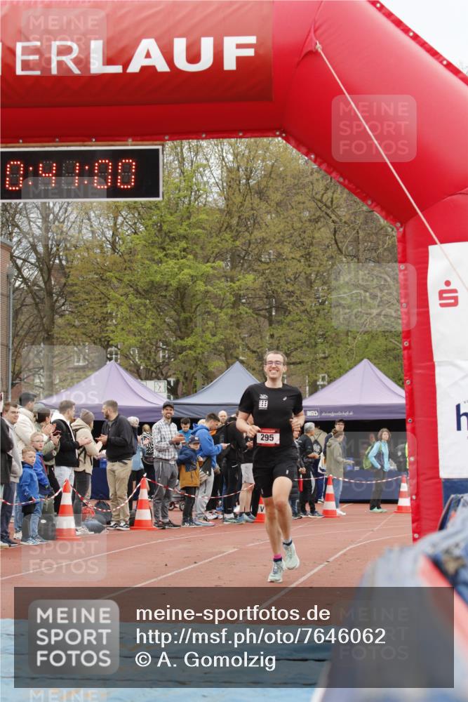 13.04.2025 - Hammer Lauf A. Gomolzig http://msf.ph/oto/7646062 13.04.2025 10:27:00 Ziel 295, 1031 meine-sportfotos.de