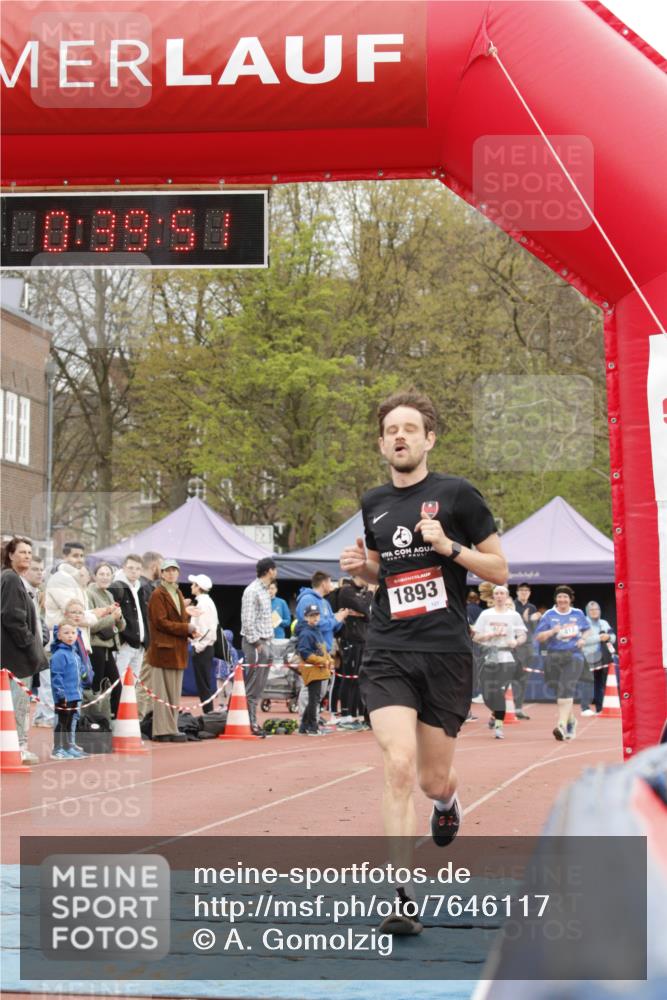 13.04.2025 - Hammer Lauf A. Gomolzig http://msf.ph/oto/7646117 13.04.2025 10:25:51 Ziel 1893 meine-sportfotos.de