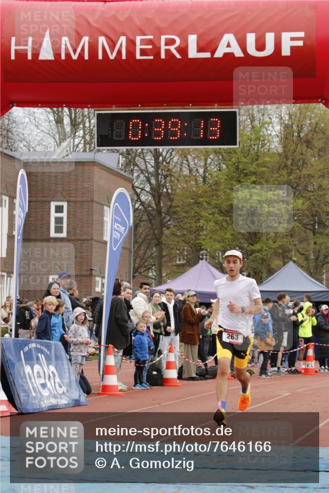 13.04.2025 - Hammer Lauf A. Gomolzig http://msf.ph/oto/7646166 13.04.2025 10:25:13 Ziel 250, 263, 732 meine-sportfotos.de