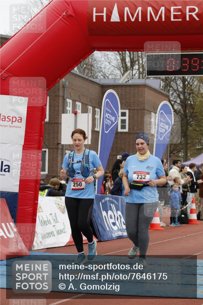 13.04.2025 - Hammer Lauf A. Gomolzig http://msf.ph/oto/7646175 13.04.2025 10:25:10 Ziel 250, 263, 732 meine-sportfotos.de