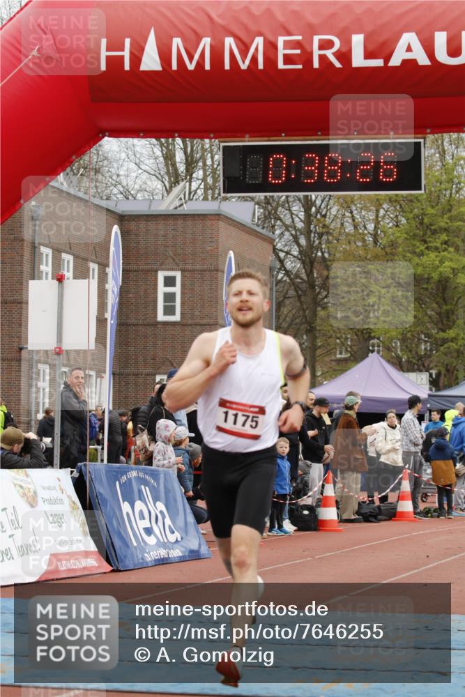 13.04.2025 - Hammer Lauf A. Gomolzig http://msf.ph/oto/7646255 13.04.2025 10:24:26 Ziel 378, 506, 1175 meine-sportfotos.de