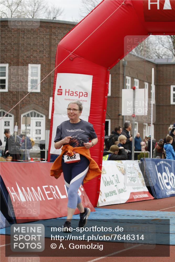 13.04.2025 - Hammer Lauf A. Gomolzig http://msf.ph/oto/7646314 13.04.2025 10:23:50 Ziel 262, 296, 698 meine-sportfotos.de